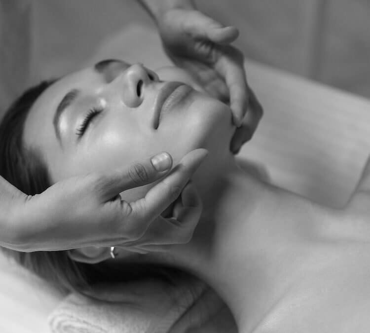 Medical Grade Chemical Peel: 7 Proven Clinical Differences